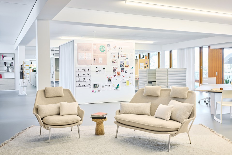 vitra-9511112-2-slow-chair-fabric-slow-sofa-cork-model-c-master