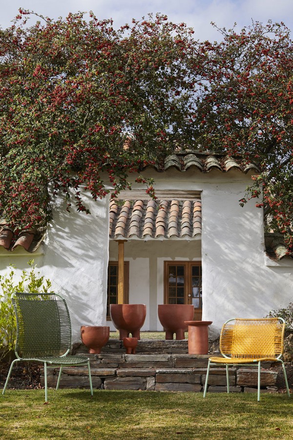 Ames-Cielo-Nuna-Barro-Gaertnermoebel-01.jpg