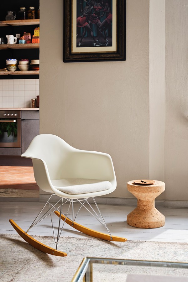 <a href="shop.gaertnermoebel.de/Marken/Vitra/Eames-Plastic-Armchair-RAR.html">Eames Plastic Chair RAR</a> (Vitra)