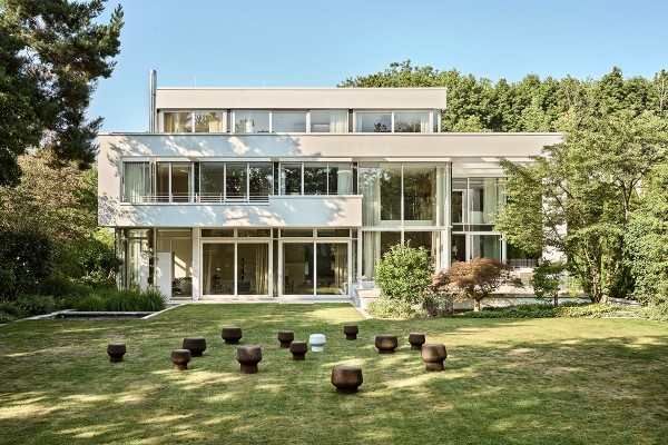 classicon-outdoor-corker-series-group-house-photo-frinzel-01