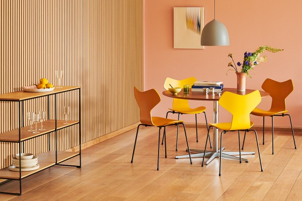 fritzhansen-asenseofcolour-grandprix-trueyellow-gaertnermoebel-05