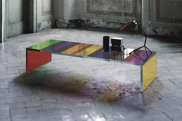 glas-italia-the-dark-side-of-the-moon-rjf29ylb-1200x