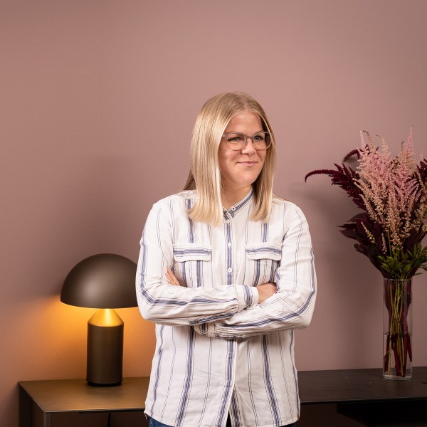 Anne Luchterhand