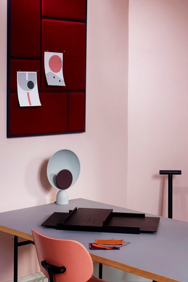 pleasewaittobeseated-nouveaupin-homeoffice-gaertnermoebel.jpg