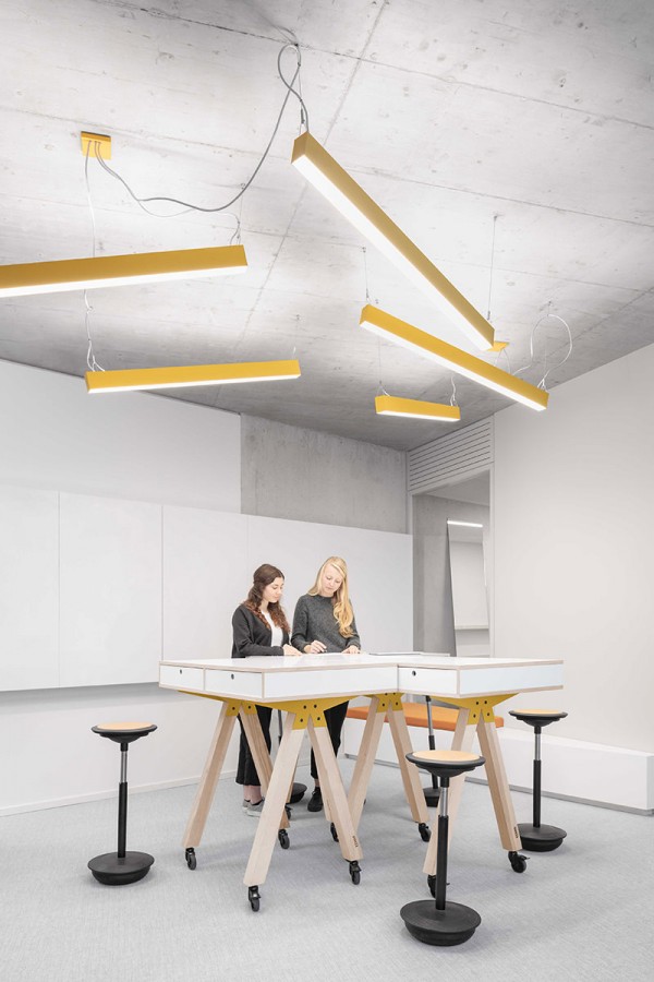 projekt-suhrkamp-besprechung-gaertnermoebel-01.jpg