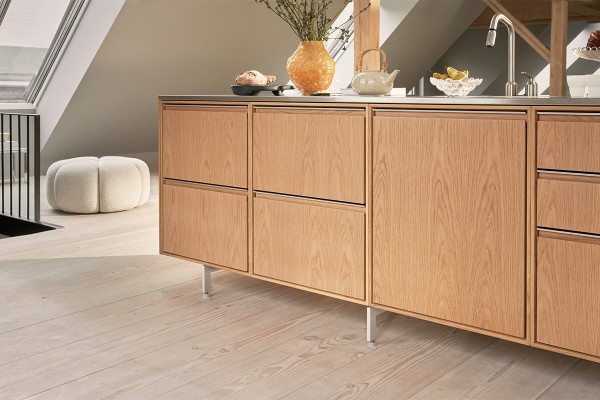 vipp-v2-kitchen-light-oak-15