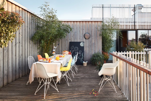 vitra-4808691-eames-plastic-sidechair-re-dsr-eames-plastic-armchair-re-dar-wire-chair-dkr