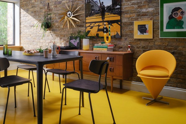 vitra-8050063-plate-dining-table-moca-cone-chair-turbine-clock-herringbone-vase-ribbed-master