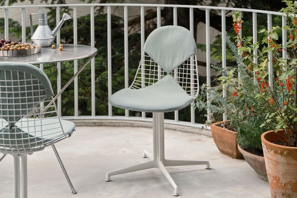 vitra-9580157-wire-chair-dkl-outdoor-bikini-01