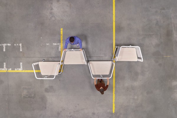 vitra-9730539-topshot-scout-work-mobile-2-with-people-