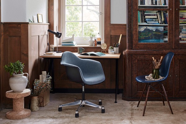 vitra-EamesFiberglassChair-DSW-gaertnermoebel.jpg
