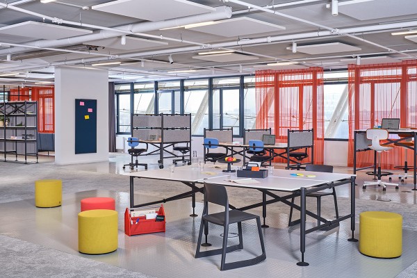 vitra-comma-dynamic-spaces-gaertnermoebel-02