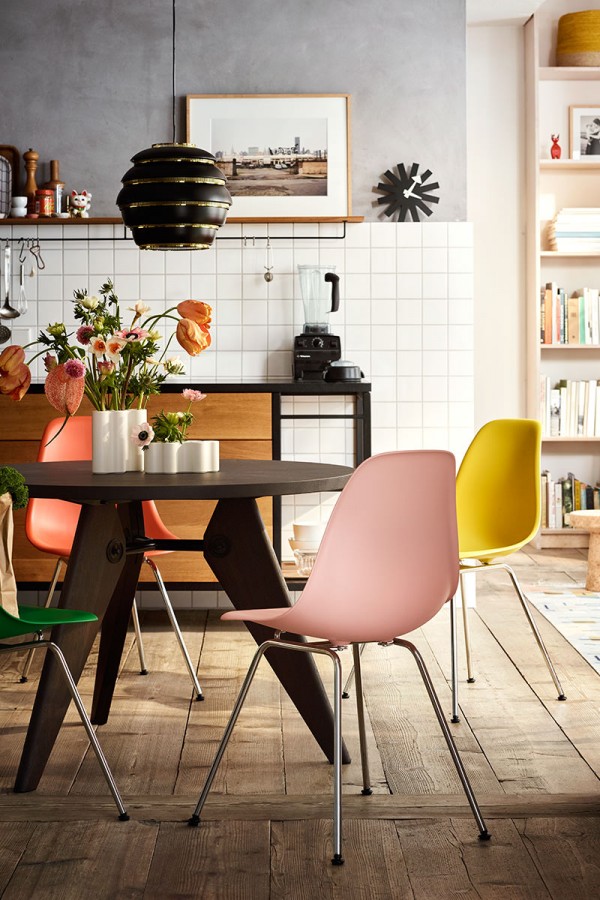 vitra-eamesplasticsidechair-homeoffice-gaertnermoebel.jpg