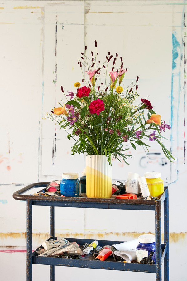 vitra-herringbone-vase-gaertnermoebel-01.jpg