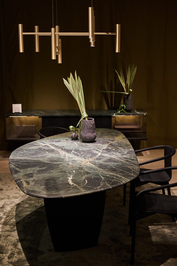 walter-knoll-amorin-table-milan-04-roadshow-gaertner