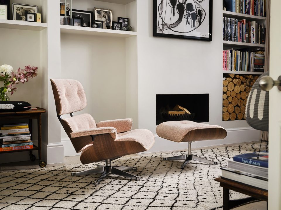 vitra-8094406-eames-lounge-chair---ottoman-eames-house-whale-master