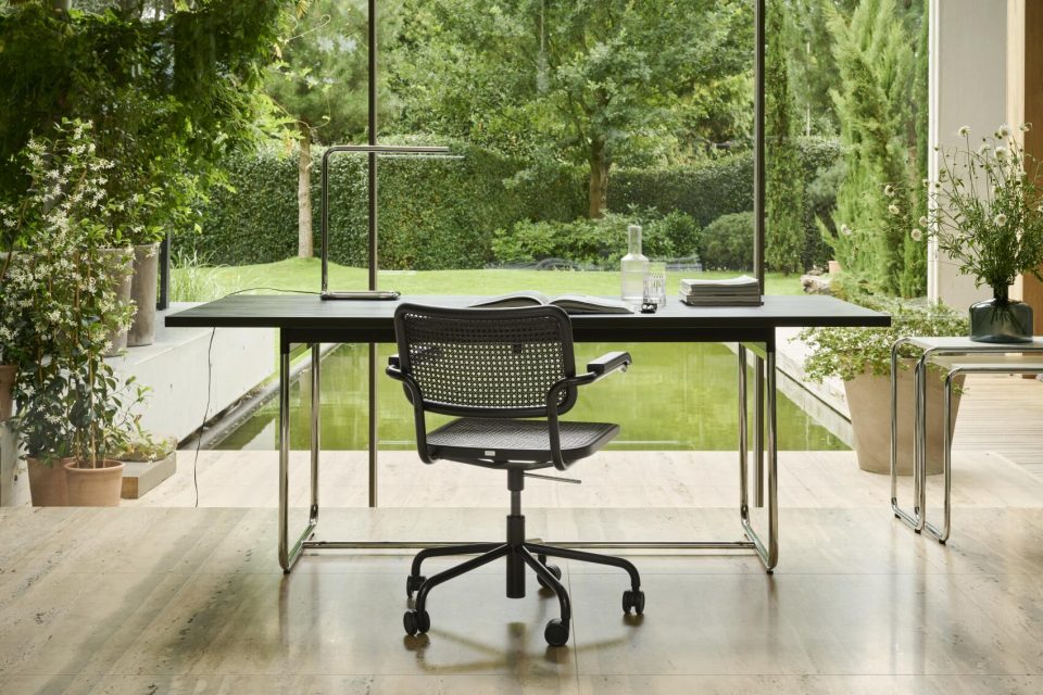 Thonet_S64VDR_RAL900[...]