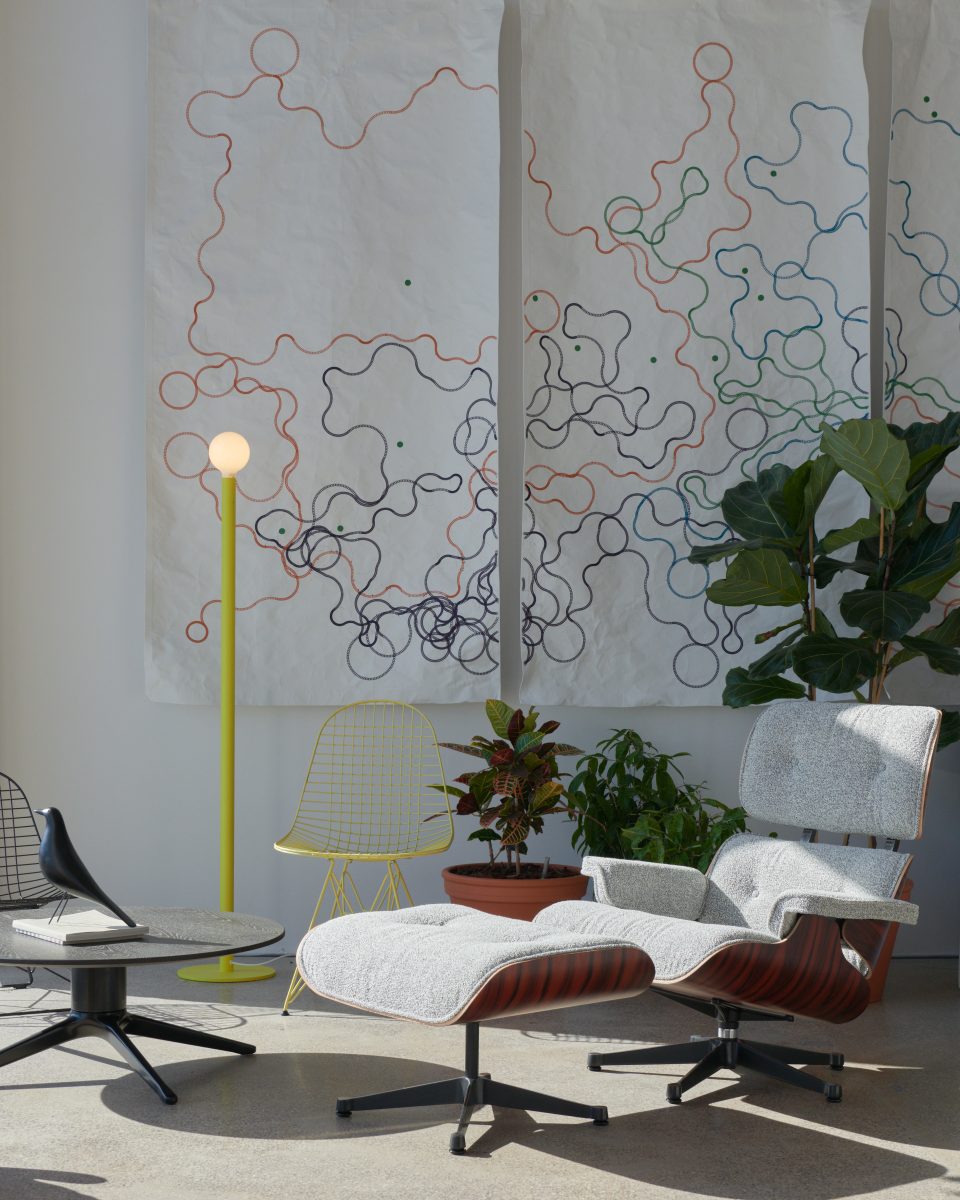 vitra-8589592-vitra-showroom-copenhagen-eames-lounge-chair---ottoman-2023-11-master