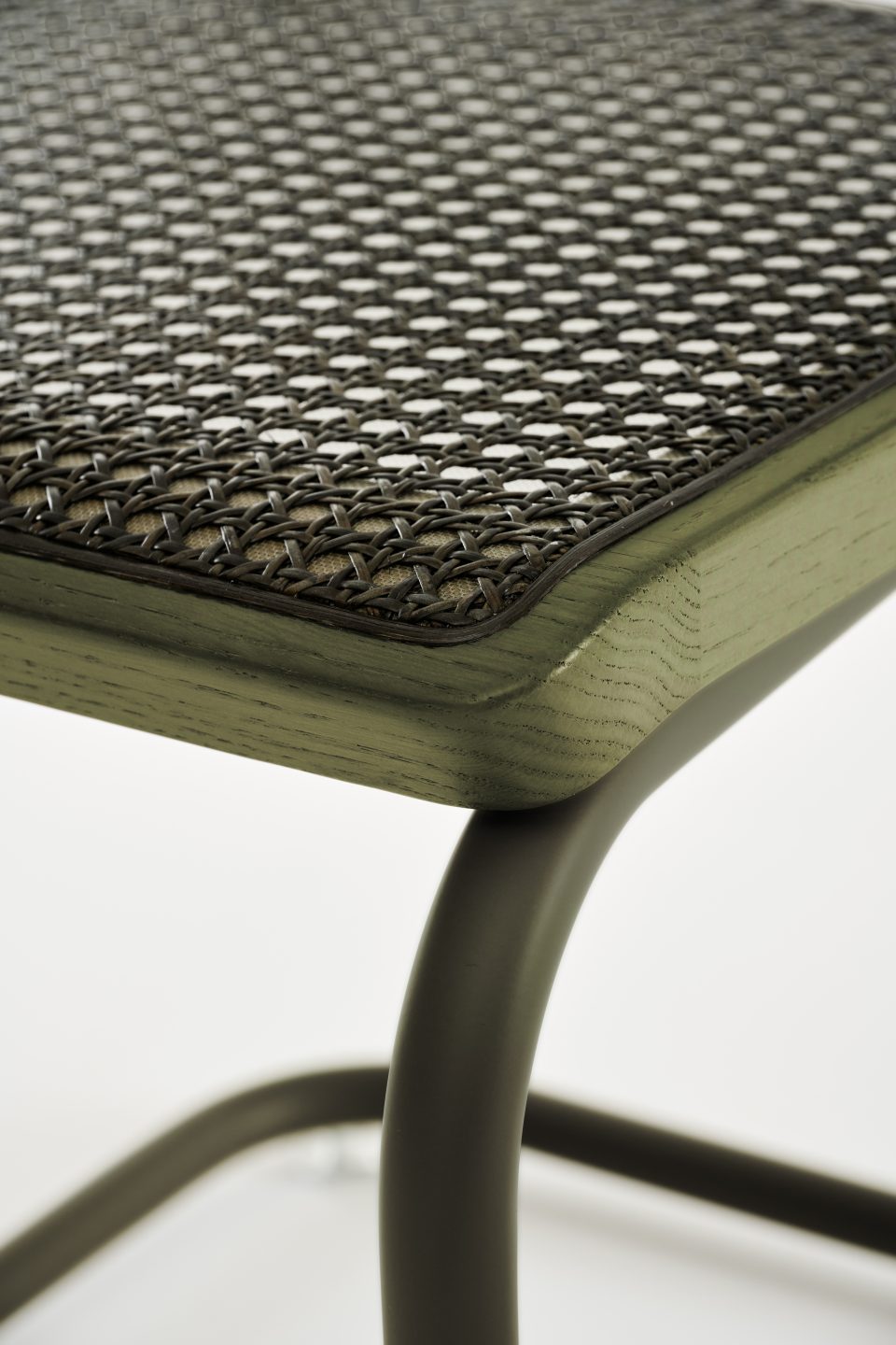 thonet-detail-s-32-v-s-64-v-dark-melange-sage-v5-ff-litho