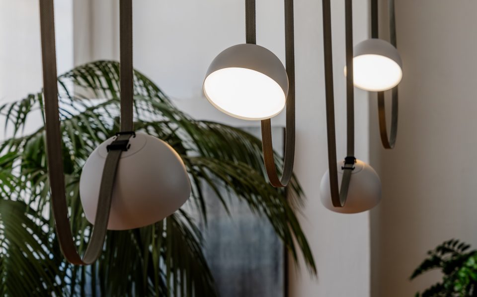 vibia-plusminus-flowing-pendants-08